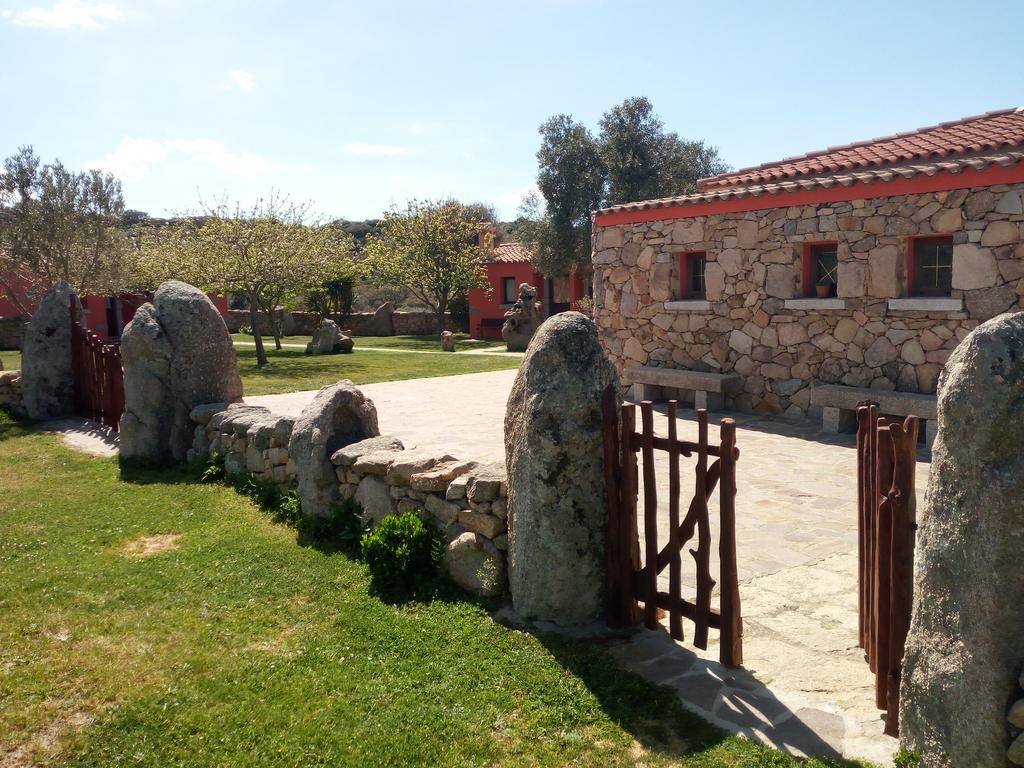 Turismo Rurale L'Agliuledda Villa Sant'Antonio di Gallura Exterior photo