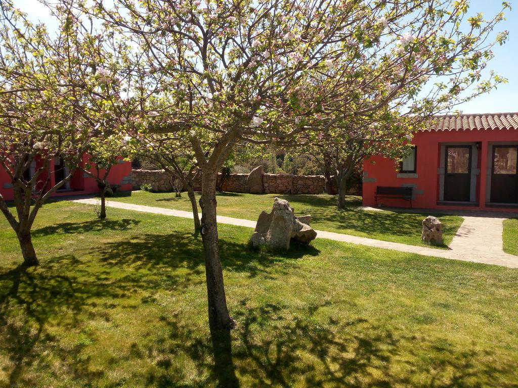 Turismo Rurale L'Agliuledda Villa Sant'Antonio di Gallura Exterior photo