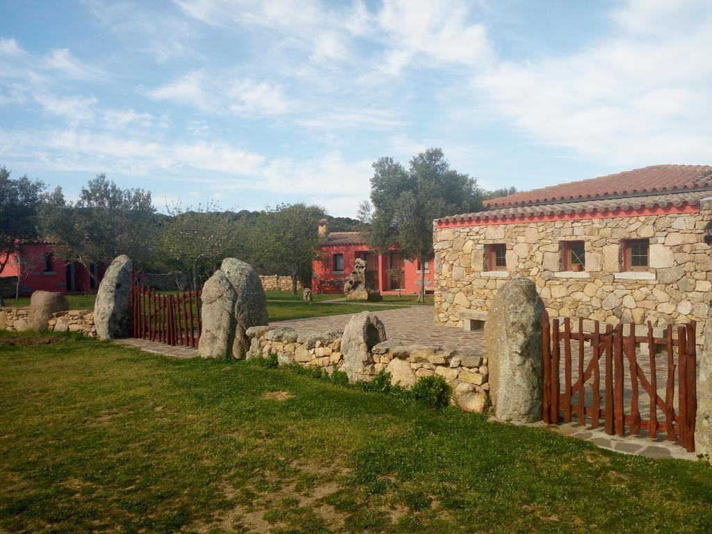 Turismo Rurale L'Agliuledda Villa Sant'Antonio di Gallura Exterior photo
