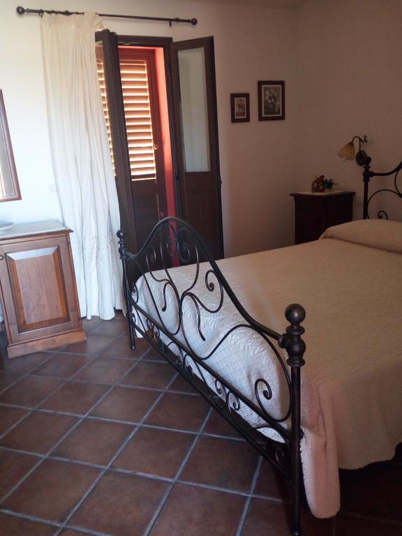 Turismo Rurale L'Agliuledda Villa Sant'Antonio di Gallura Exterior photo