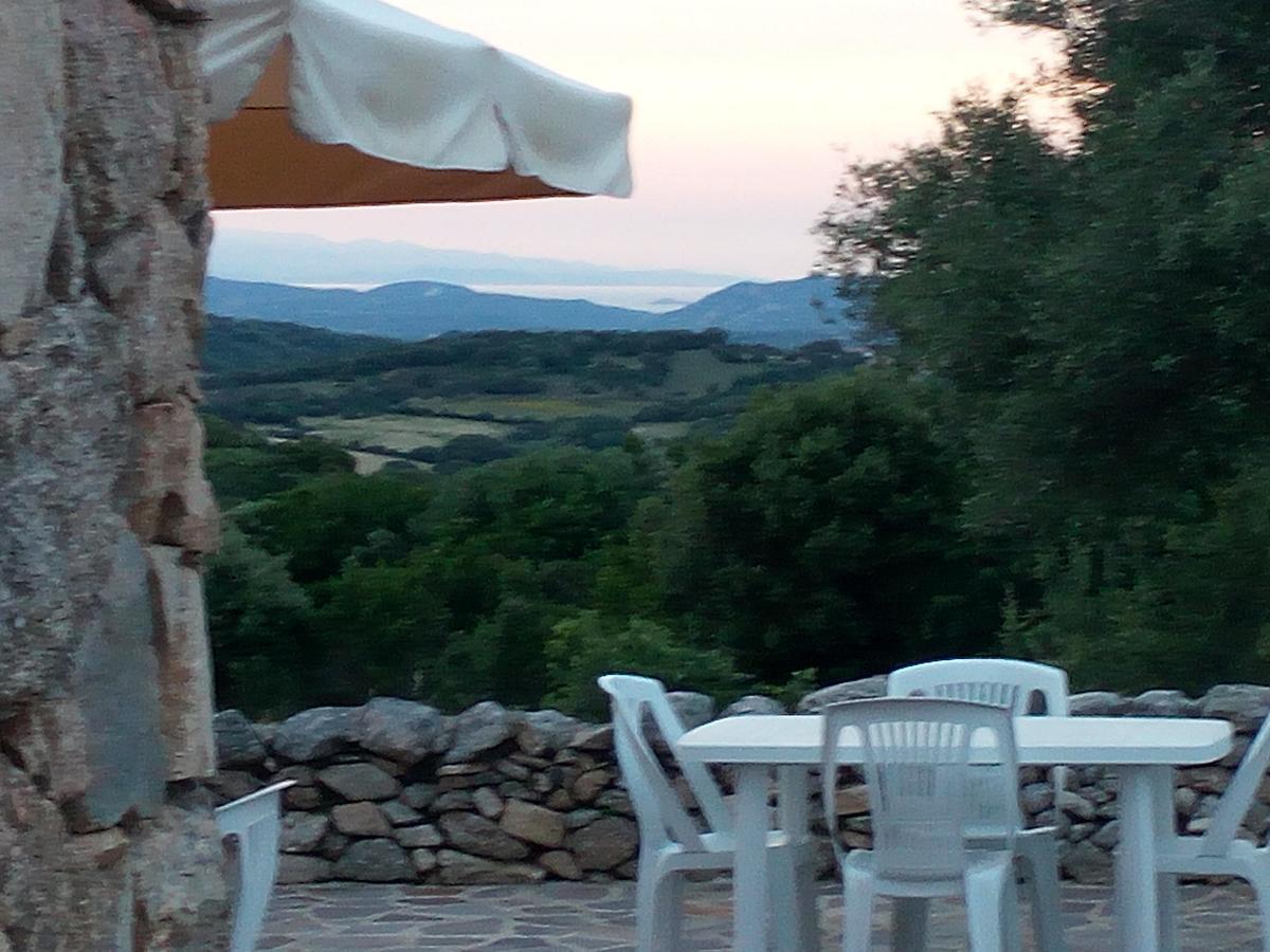 Turismo Rurale L'Agliuledda Villa Sant'Antonio di Gallura Exterior photo